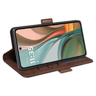 Motorola Moto G75 Hoesje - MobyDefend Luxe Wallet Book Case (Sluiting Zijkant) - Bruin