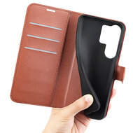 Samsung Galaxy S25 Ultra Hoesje - MobyDefend Kunstleren Wallet Book Case (Sluiting Voorkant) - Bruin