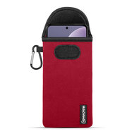 Hoesje voor Motorola Moto E15 - MobyDefend Neopreen Pouch Met Karabijnhaak - Insteekhoesje - Riemlus Hoesje - Rood