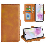 Samsung Galaxy A36 / Galaxy A56 Hoesje - MobyDefend Luxe Wallet Book Case (Sluiting Zijkant) - Lichtbruin