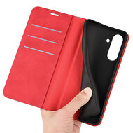 Samsung Galaxy A36 / Galaxy A56 Hoesje - MobyDefend Luxe Wallet Bookcase (Magnetische Sluiting) - Rood