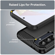 Samsung Galaxy A36 / Galaxy A56 Hoesje - MobyDefend TPU Backcover - Geborstelde Metaal &amp; Carbon-Look - Zwart