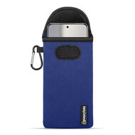 Hoesje voor Xiaomi 15 Ultra - MobyDefend Neopreen Pouch Met Karabijnhaak - Insteekhoesje - Riemlus Hoesje - Blauw