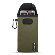 Hoesje voor Nothing Phone (3a) Pro - MobyDefend Neopreen Pouch Met Karabijnhaak - Insteekhoesje - Riemlus Hoesje - Groen