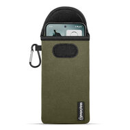 Hoesje voor Nothing Phone (3) - MobyDefend Neopreen Pouch Met Karabijnhaak - Insteekhoesje - Riemlus Hoesje - Groen