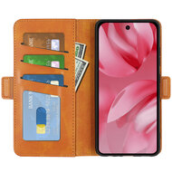 Google Pixel 10 / Google Pixel 10 Pro Hoesje - MobyDefend Luxe Wallet Book Case (Sluiting Zijkant) - Lichtbruin