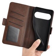 Google Pixel 10 / Google Pixel 10 Pro Hoesje - MobyDefend Luxe Wallet Book Case (Sluiting Zijkant) - Bruin