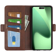 iPhone 17 Pro Hoesje - MobyDefend Luxe Wallet Book Case (Sluiting Zijkant) - Bruin
