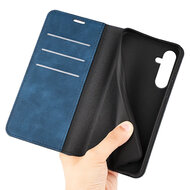 Samsung Galaxy A17 / A18 Hoesje - MobyDefend Luxe Wallet Bookcase (Magnetische Sluiting) - Blauw