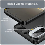 OnePlus Nord CE 5 Hoesje - MobyDefend TPU Backcover - Geborstelde Metaal &amp; Carbon-Look - Zwart