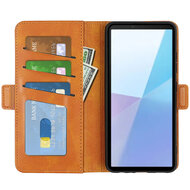 Sony Xperia 10 VII Hoesje - MobyDefend Luxe Wallet Book Case (Sluiting Zijkant) - Lichtbruin