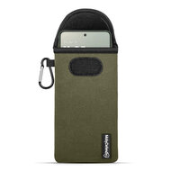 Hoesje voor Motorola Edge 70 - MobyDefend Neopreen Pouch Met Karabijnhaak - Insteekhoesje - Riemlus Hoesje - Groen