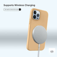 iPhone 14 Pro Hoesje - MobyDefend Matte Siliconen Backcover - Licht Oker