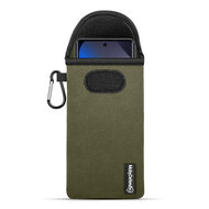 Hoesje voor Xiaomi Redmi Note 15 4G - MobyDefend Neopreen Pouch Met Karabijnhaak - Insteekhoesje - Riemlus Hoesje - Groen