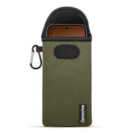 Hoesje voor Oppo Reno15 Pro - MobyDefend Neopreen Pouch Met Karabijnhaak - Insteekhoesje - Riemlus Hoesje - Groen