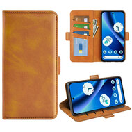 Google Pixel 10a Hoesje - MobyDefend Luxe Wallet Book Case (Sluiting Zijkant) - Lichtbruin