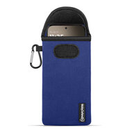Hoesje voor Motorola Moto G67 / G77 / G87 - MobyDefend Neopreen Pouch Met Karabijnhaak - Insteekhoesje - Riemlus Hoesje - Blauw