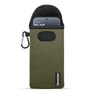 Hoesje voor Motorola Edge 70 Pro - MobyDefend Neopreen Pouch Met Karabijnhaak - Insteekhoesje - Riemlus Hoesje - Groen