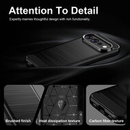 Google Pixel 11 Hoesje - MobyDefend TPU Backcover - Geborstelde Metaal &amp; Carbon-Look - Blauw